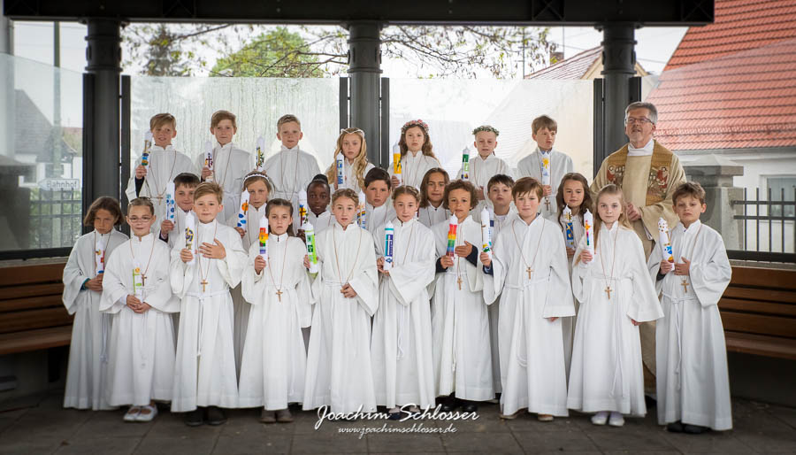 Erstkommunion St. Peter und Paul 2017 Gruppenfoto 