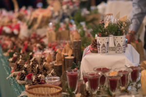 Verkaufsstand beim Adventsbazar 2017 im Gartensaal der Hessingburg