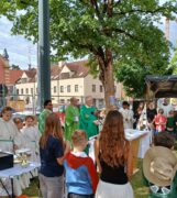 Ein bewegender Gottesdienst beim Kinderfest in St. Georg und Michael
